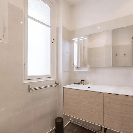 Charming 1bd With Elevator, Walk To Arc De Triomphe * Párizs