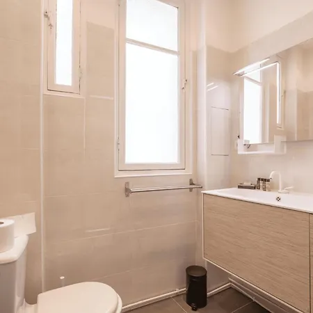 Charming 1bd With Elevator, Walk To Arc De Triomphe Appartement Paris